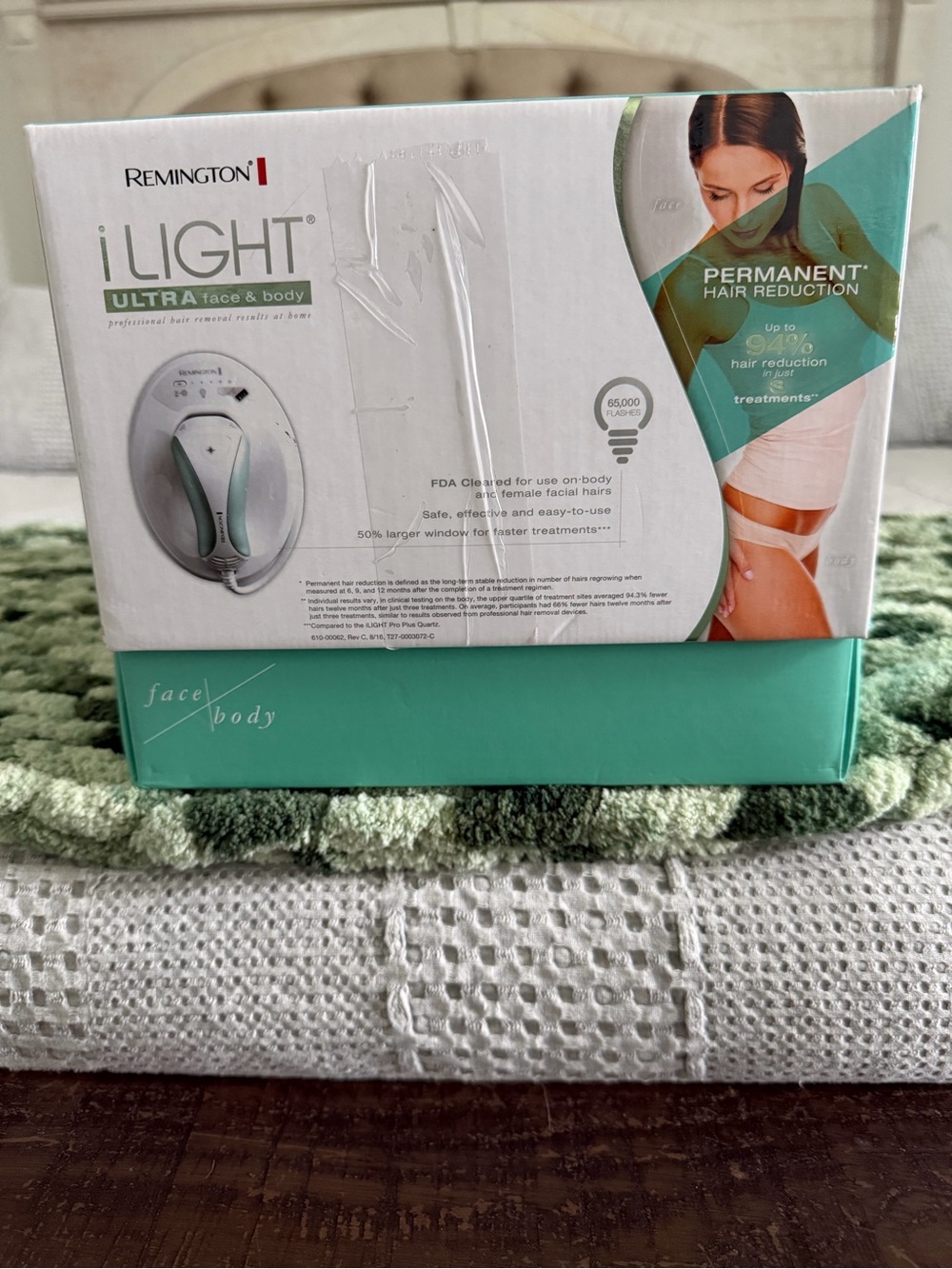 Remington iLIGHT Home Hair Reduction Device - White & Teal